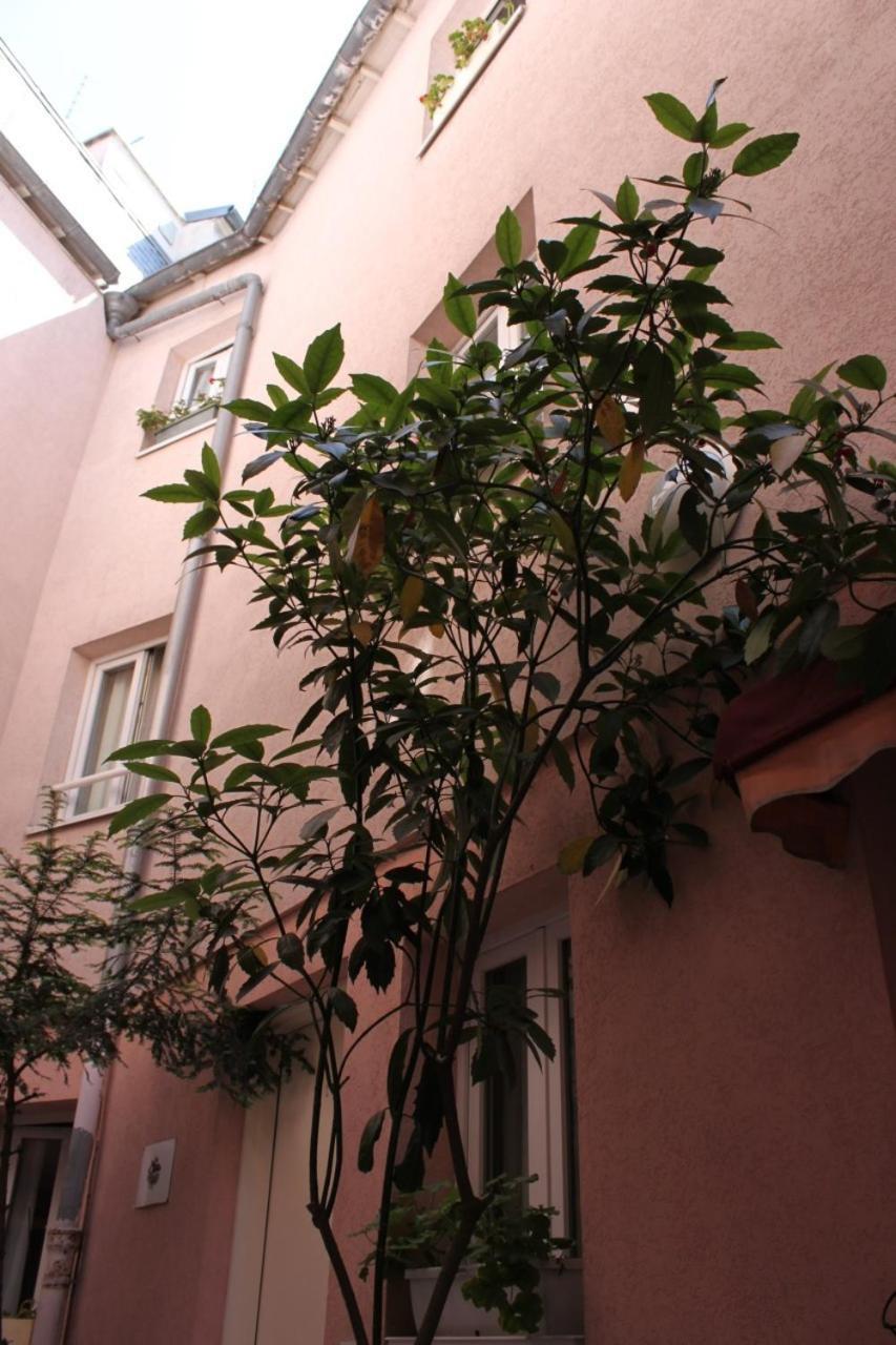 Hotel Aladin Paris Exterior photo